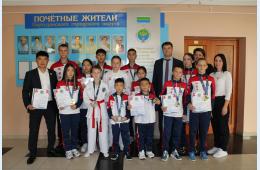 29.09.2023 Победителям Кубка мира вручены благодарственные письма | Администрация муниципального округа город Партизанск Приморского края Официальный сайт