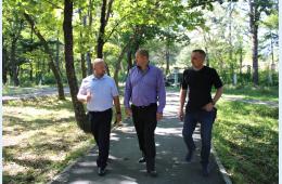 14.09.2023 Общественные наблюдатели – в сквере Лозовый | Администрация муниципального округа город Партизанск Приморского края Официальный сайт