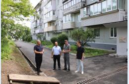 15.08.2023 Благоустройство придомовых территорий – под общественным контролем | Администрация муниципального округа город Партизанск Приморского края Официальный сайт